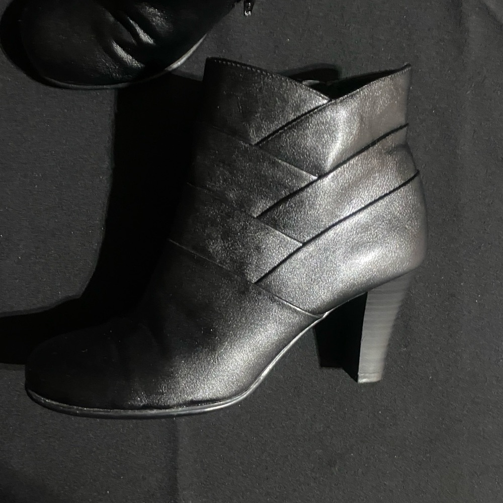 A2 By Aerosoles Black Ankle Booties